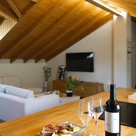 The Hidden Attique Apartamento