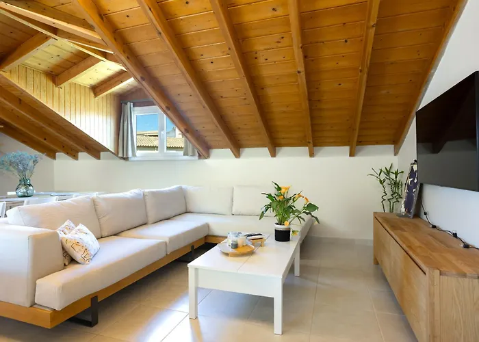 The Hidden Attique Appartement *